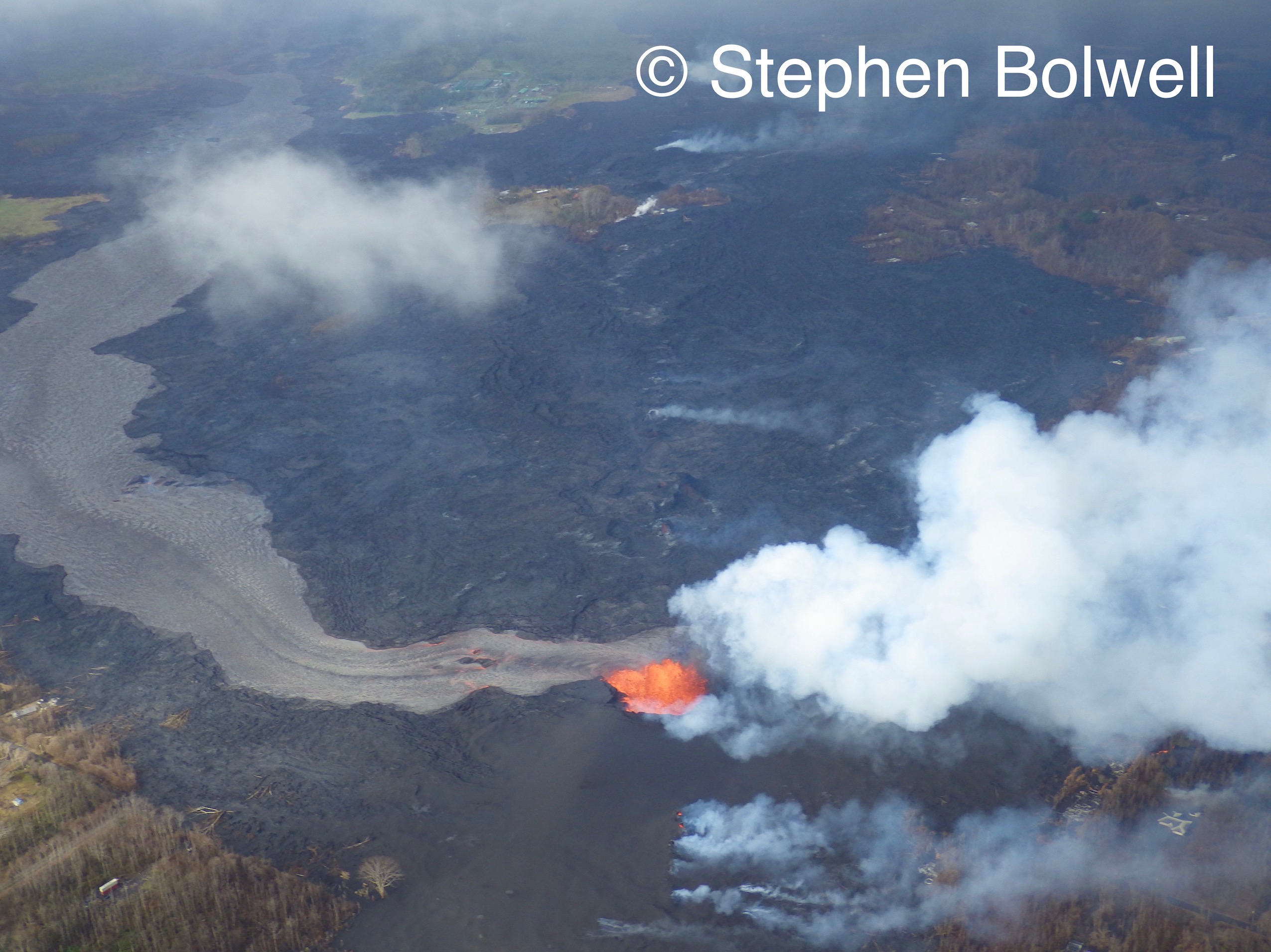arva flowing away from Fissure 8.